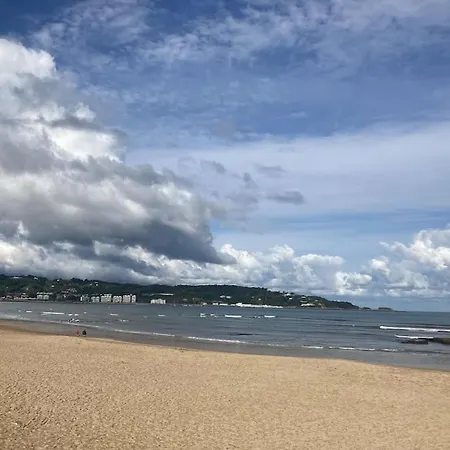 2pers Avec Grande Terrasse Vue アパート